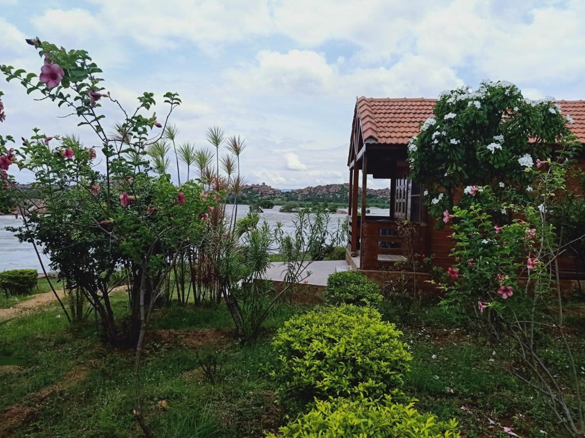 Leo Wodden Resort Hampi Dış mekan fotoğraf