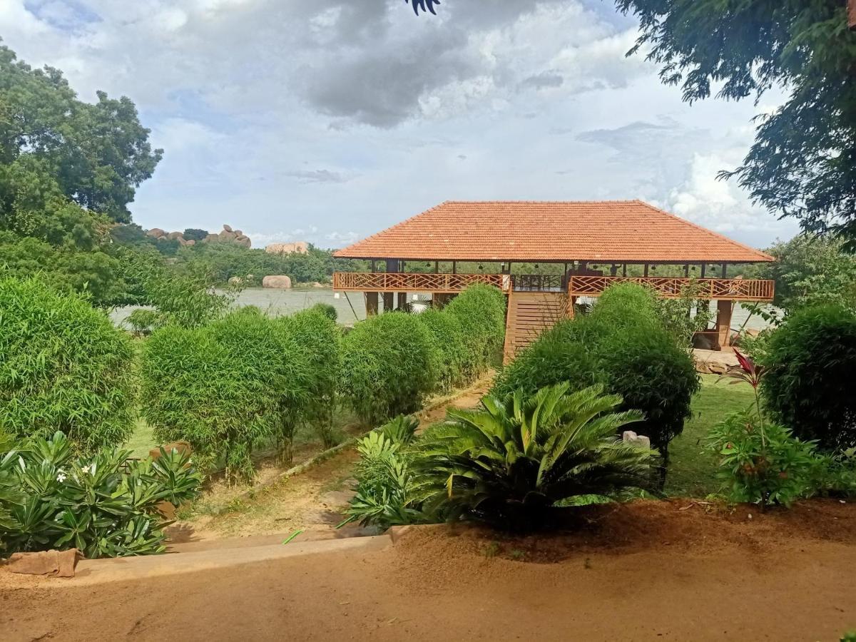 Leo Wodden Resort Hampi Dış mekan fotoğraf