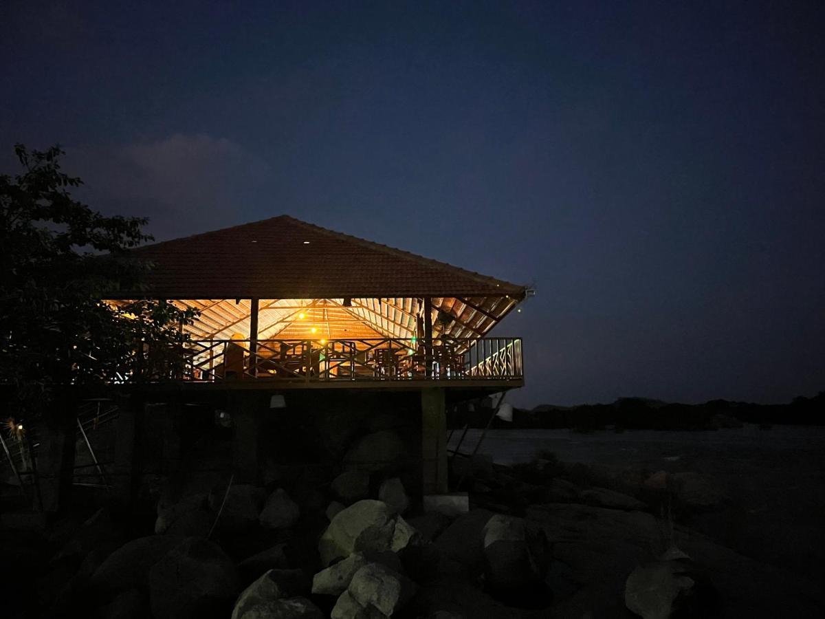 Leo Wodden Resort Hampi Dış mekan fotoğraf